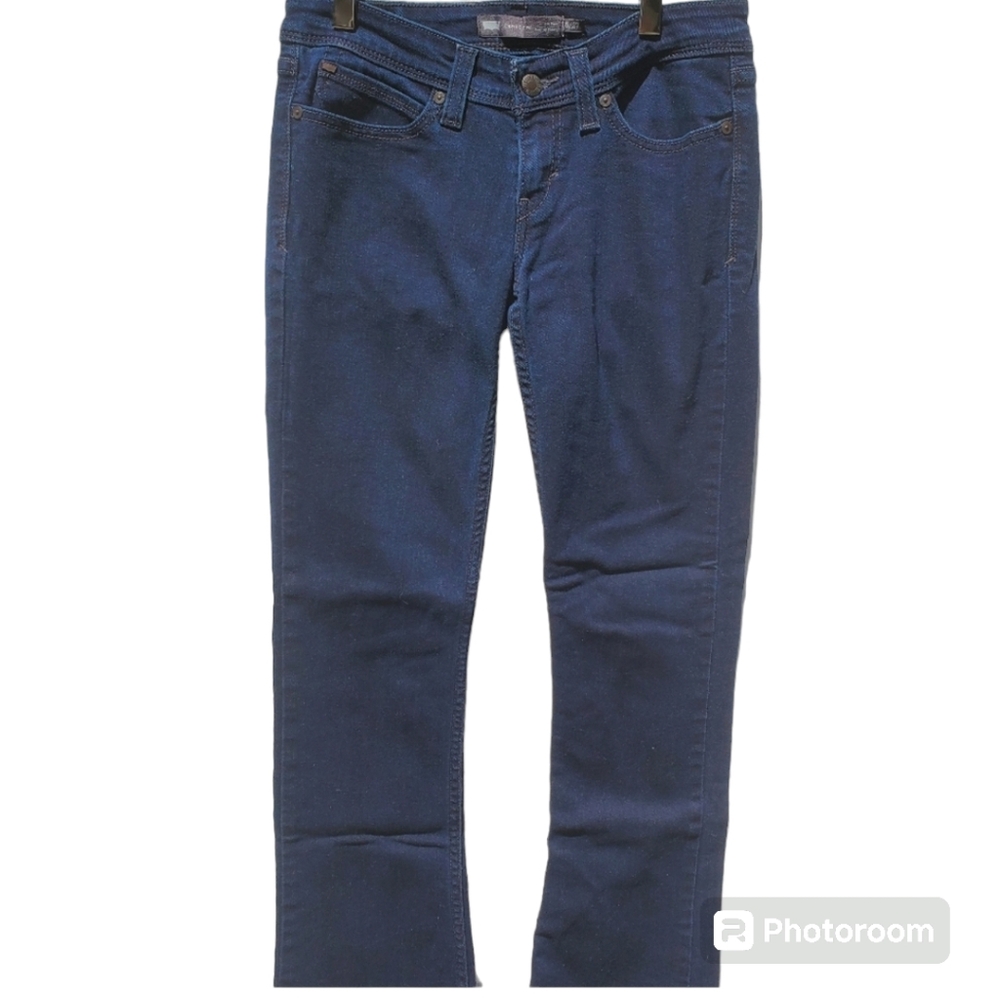 Levi's bootcut size 27 dark rinse